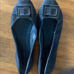 Buckle black and gold flats